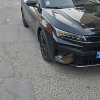 کی‌ام‌سی J7، مدل ۱۴۰۳