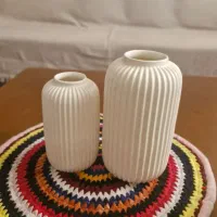 دو عدد گلدان با رومیزی سنتی کار دست