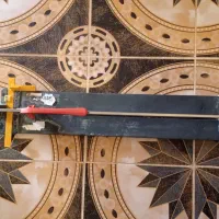 کاشی بر در حد نو