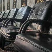فروش ده عدد صندلی انتظار در حد نو