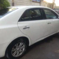 آریو.اوتومات سفید