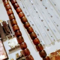 تسبیح کهربایی|کلکسیون اشیاء عتیقه|اندیشه, اندیشه فاز ۱|دیوار