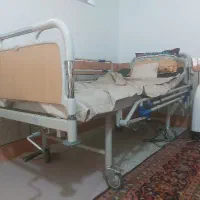 تخت بیمارستانی