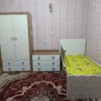 تخت وکمدبچه بسیارتمیز