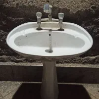 روشویی سفید سرامیکی