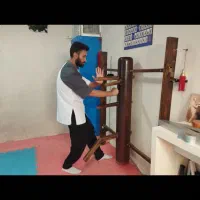 مربی بدنسازی و رزمی