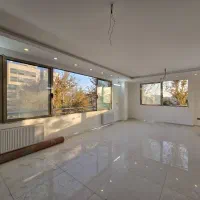 ۱۳۵ متر پنج آذر / تک واحدی / دو طرف نور