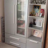 کمد درحد نو میباشد