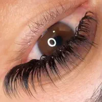 کاشت مژه و اکستیشن مژه