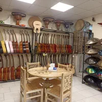 انواع ساز الات موسیقی|گیتار، بیس، امپلیفایر|کاشان, میدان کهنه|دیوار