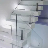 راه پله ،نرده شیشه ای .شیشه بالکن .شیشه جان پناه .|خدمات پیشه و مهارت|رشت, آب و برق|دیوار