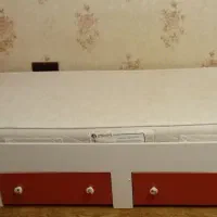 تخت و کمد کودک