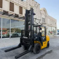 پنج تن کوماتسو خط ۷ لیفتراک پرقدرت