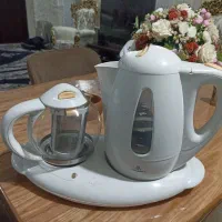 کتری برقی همراه با قوری در حد نو