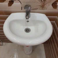 روشویی با پایه به همراه شیر آب|لوازم سرویس بهداشتی|تهران, شمیران‌نو|دیوار