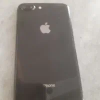 اپل iPhone 8 Plus با حافظهٔ ۶۴ گیگابایت