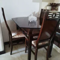 میز وصندلی صبحانه خوری۴نفره شیک وتمیزچوب گردو