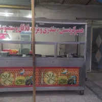 دکه چند کاره با سلف سالم و در حال کار میباشند