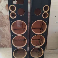 باکس استند فوق العاده نو و تمیز بهمراه پنل .