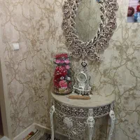 بوفه زیر تلویزیون و اینه شمعدان نو