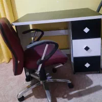 میز تحریر وصندلی گردان