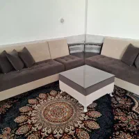 مبل  راحتی و میز عسلی