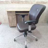 میز کامپیوتر و صندلی گردون