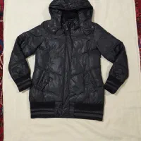 تعدادی مانتو و کاپشن. پالتو