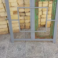 ۳ عدد مرغ ۱سال ۴ماهشونه با پنجره ۸۰ در ۸۵|حیوانات مزرعه|آران و بیدگل, |دیوار