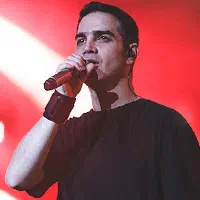 بلیط کنسرت محسن یگانه ردیف۳ vip