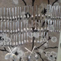 ۸دست قاشق وچنگال وکفگیرملاقه همش ۳تومن