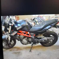 متورسیکلت بنلی ۲۵۰ مدل ا۳۹۹