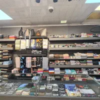 فروش دکور مغازه شال و روسری