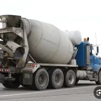استخدام راننده میکسر و نگهبان تمام وقت