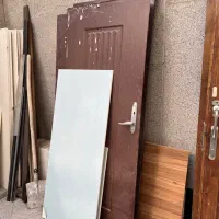 دو درب اتاق و دو درب ورودی