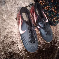 کفش فوتبال نو هستش