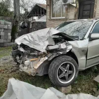 مزدا 323 نقره ای تصادفی