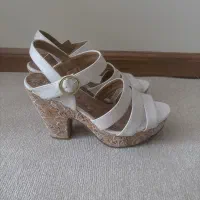 کفش مجلسی سایز ۳۹ کاملا نو