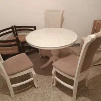 میز و صندلی غذا خوری 4 نفره در حد نو