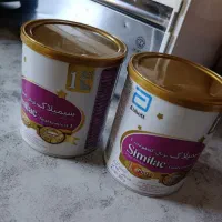 تعدادی قوطی شیرخشک