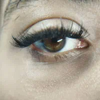 کاشت مژه موقت وناخن|خدمات آرایشگری و زیبایی|تهران, ارامنه|دیوار