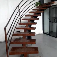 نیروی کار همراه با نگهبان سرایدار