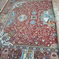 دو جفت فرش تمیز و سالم هستن