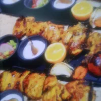 استخدام نیروی گریل و سالاد زن و نیروی سالندار