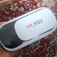 عینک واقعیت مجازی به همراه دسته