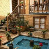 فروش-خانه-کلنگی-با-موقعیت-عالی-برای-ساخت-وساز