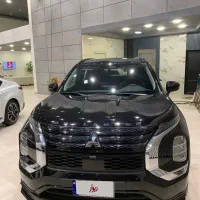 میتسوبیشی اوتلندر ۲۰۲۵ h line