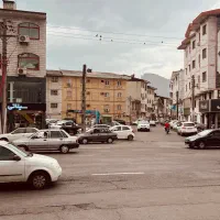 معلم پیتزا شاین رو به رو مغازه ۳۵ متری پیش فروش