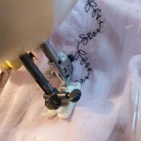 چرخ خیاطی کامپیوتری ژوکی بابیش از۱۵۰مدل دوخت