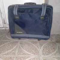 سلام چمدان سورمه ای سالم باریل ها باقیمت خوب